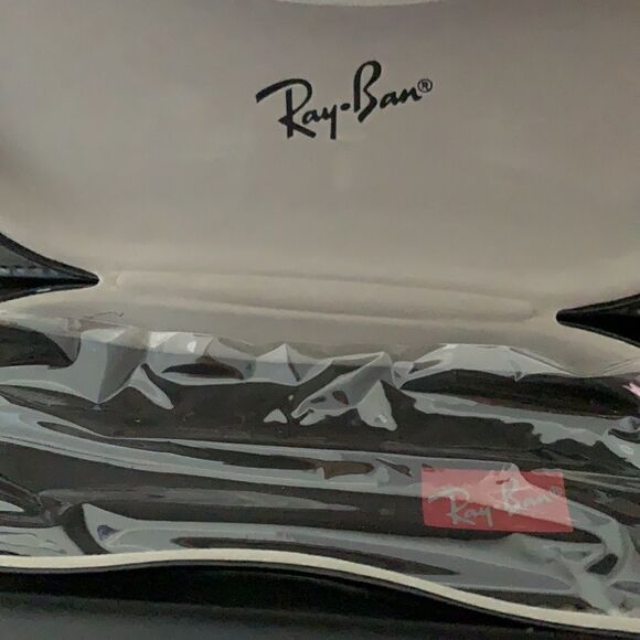 Sunglasses case & clot main image 4